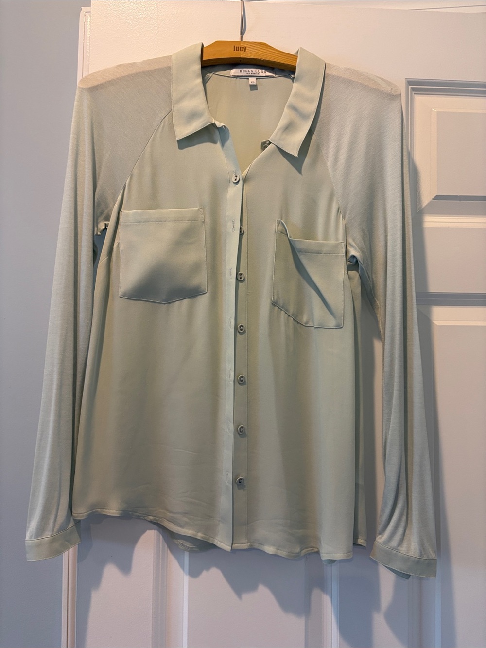 Bella Luxx Women’s Light Sage Long-Sleeve Button-Down Shirt